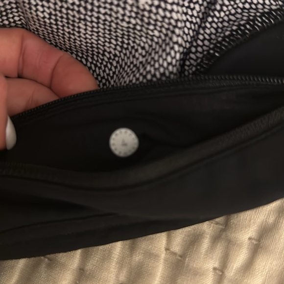 Lululemon tennis skirt size 4 - Picture 6 of 6